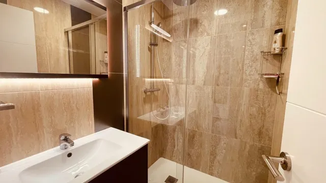 Casa de 3 dormitorios con amarre privado de 10 x 3,50 m, licencia turística y piscina comunitaria – Port Estrella, Santa Margarida, Roses — 10