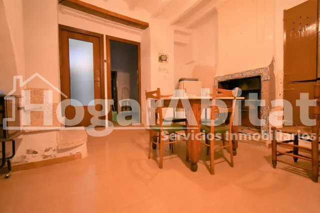 Casa de 2 alturas con TERRAZA cerca del Ayuntamiento — 9