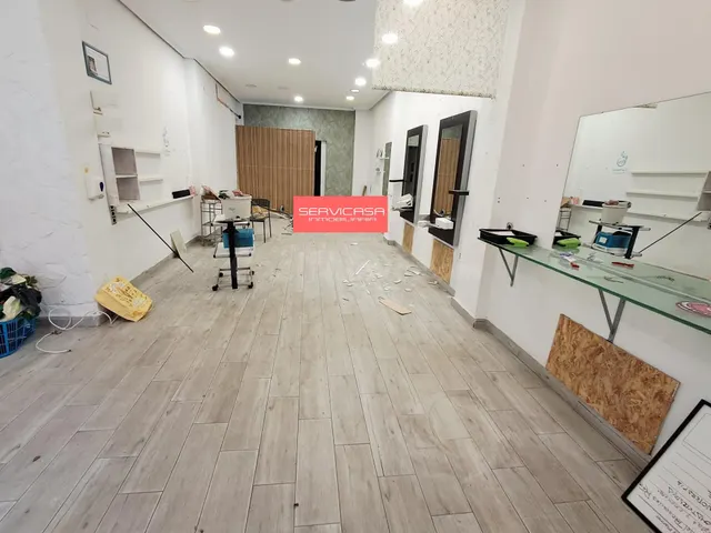 Se Alquila Amplio Local Comercial en Quart de Poblet