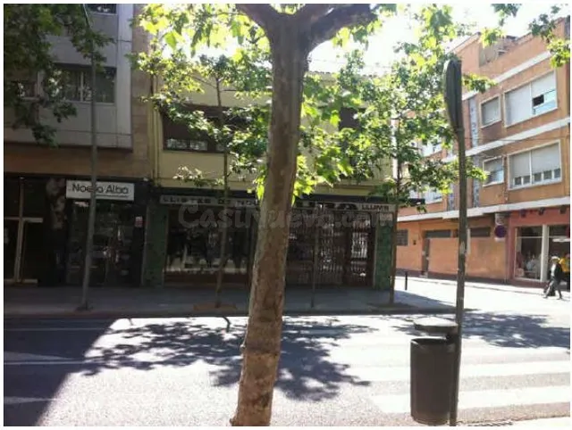 Se vende Piso OKUPADO en Barbera 48 Sabadell, (Barcelona). - foto 2