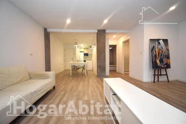 ¡oportunidad! bajo bonito, luminoso y reformado con patio, todo amueblado — 31