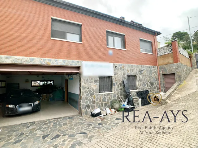 CHALET CON POSIBILIDAD DOS VIVIENDAS EN UNA - VALLIRANA - foto 2