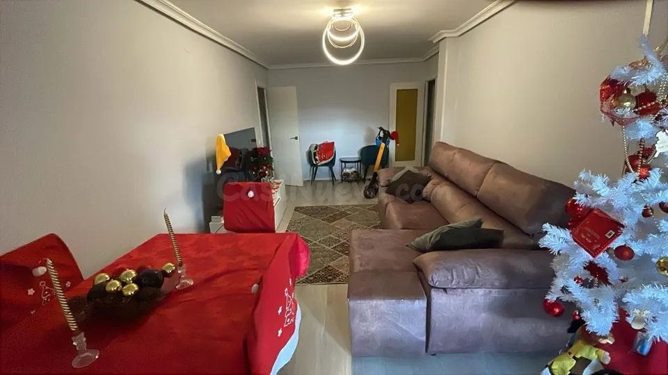 Piso en Alquiler en LLopis