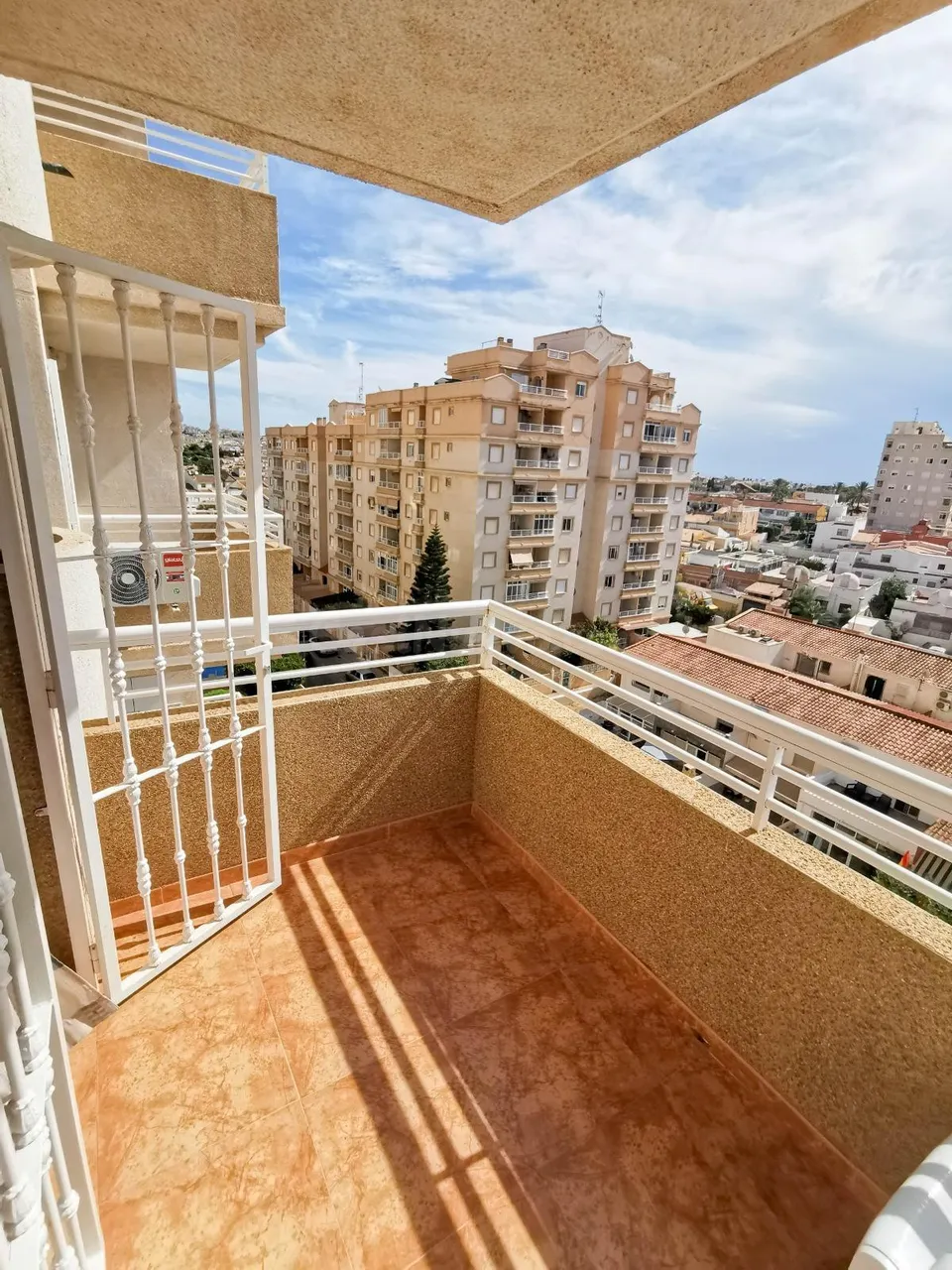 Nueva Torrevieja 2 habs + piscina+ garaje,terraza grandes vistas...149.900€