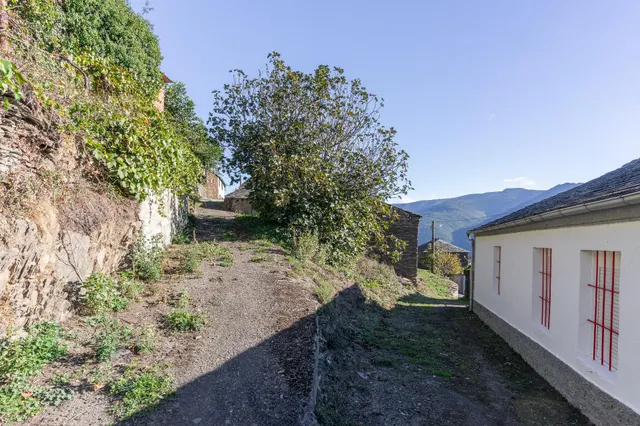 Finca rústica en el corazón de la montaña gallega — 42