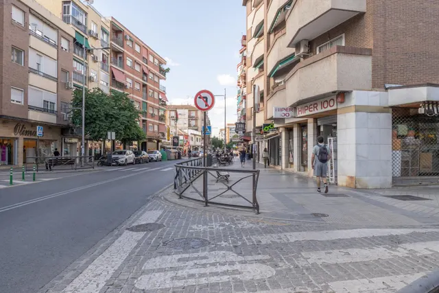 BONITO PISO SITUADO EN EL ZAIDIN — 39