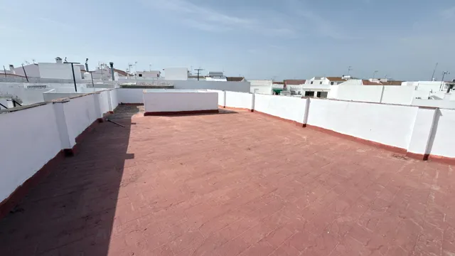 LOCAL COMERCIAL EN CONSTRUCCIÓN EN EL CENTRO DE LEPE (HUELVA) — 31