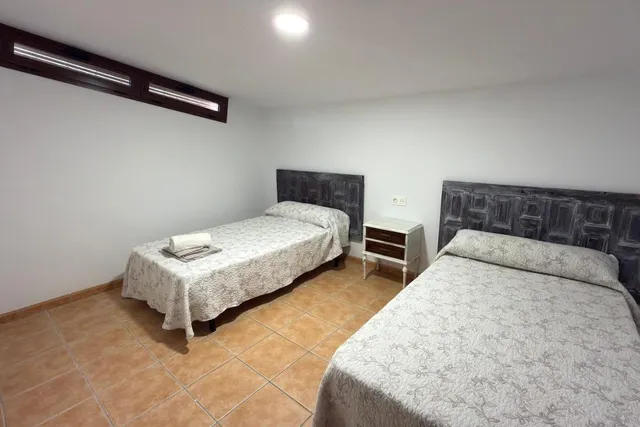 Villa de alta calidad con cuatro dormitorios, piscina privada y vistas al campo cerca de Alhama de Granada — 7