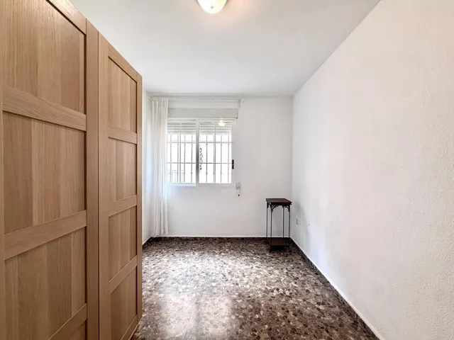 Piso de 4 habitaciones en alquiler en Torrent — 16