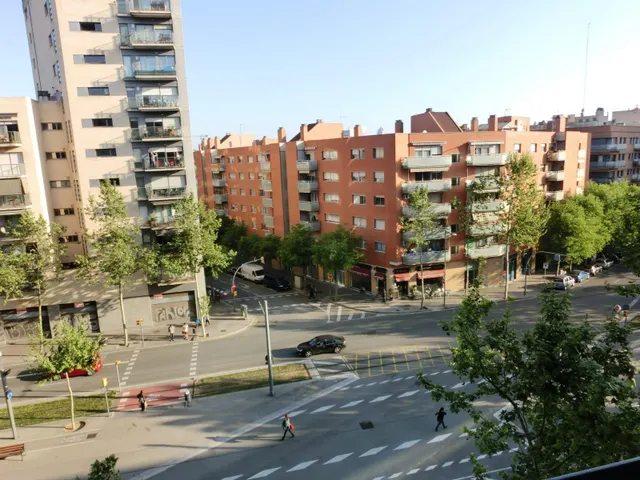 PISO ALQUILADO EN VENTA EN POBLENOU — 24