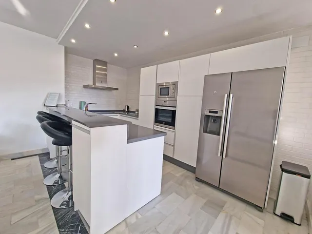 APARTAMENTO 3 DORMITORIOS CALAHONDA — 19
