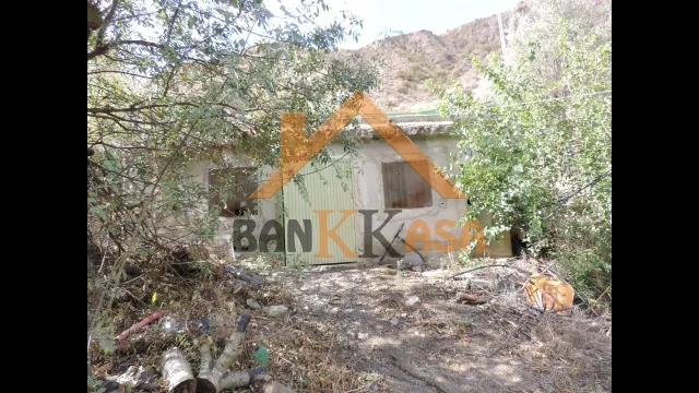 SE VENDE CASA CON TERRENO EN CHERÍN (UGÍJAR) PROVINCIA DE GRANADA — 27