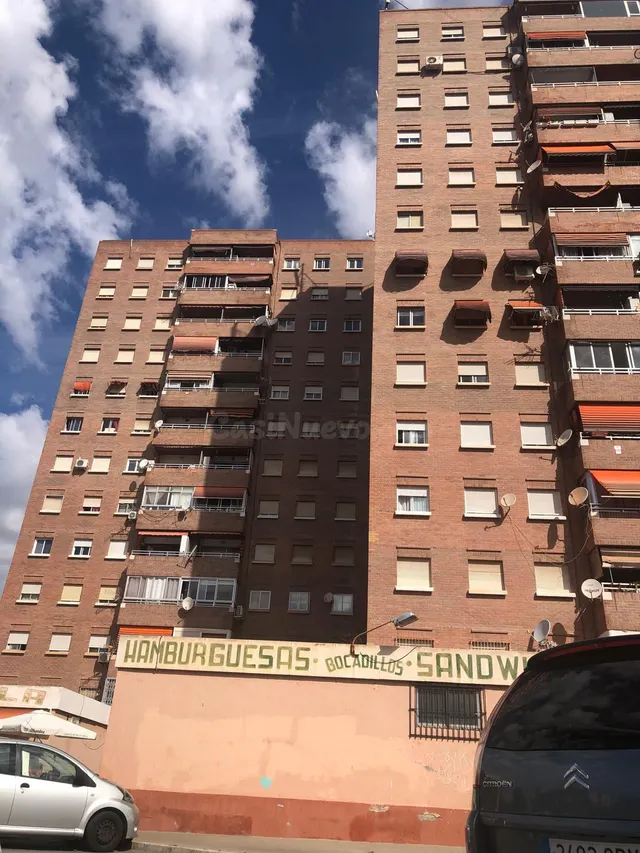 Piso en venta con garaje y piscina en Alicante — 34