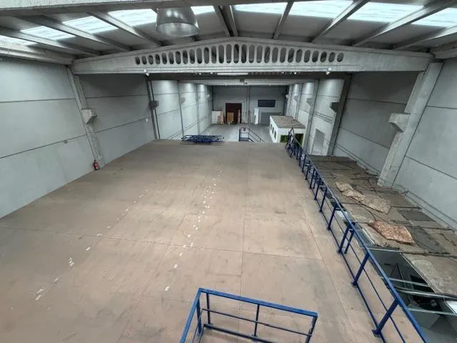 Se alquila nave en poligono industrial de San Cibrao das Viñas, Ourense — 33