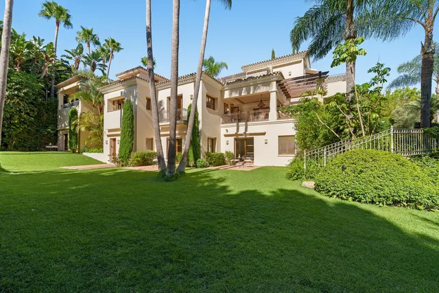 Chalet 6 habitaciones 712m² en venta - Marbella — 48