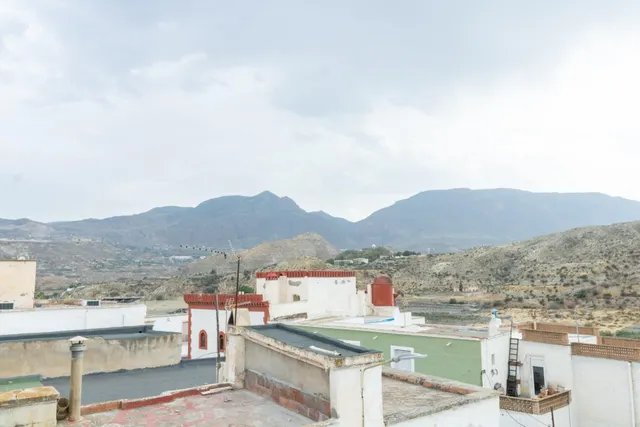 ENCANTADORA CASA EN ALHABIA — 41