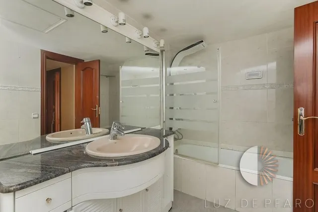 Luminoso piso premium en c/Aribau (Quadrat d'Or) con gran terraza — 17