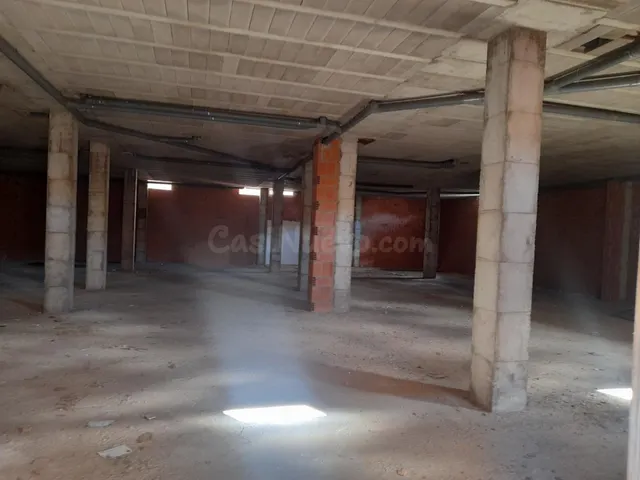 Local comercial 745m² en venta - Loma de la mezquita - foto 5