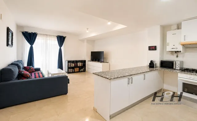 Se vende piso junto Av. Los Naranjos, /H H Asesores, Inmobil - foto 2