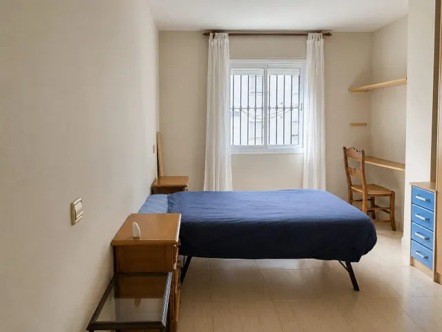 PISO DE 110 M2 CON TRES DORMITORIOS DOBLES Y TERRAZA EN EL CENTRO DE SAN PEDRO DE ALCÁNTARA — 12