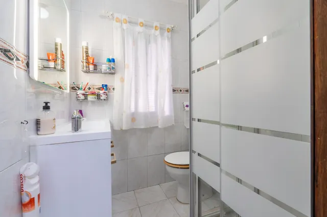 BONITO PISO SITUADO EN EL ZAIDIN — 10