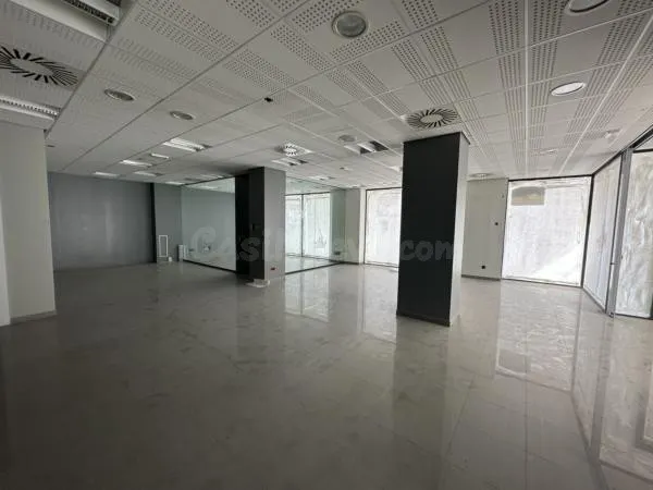 Local comercial — 2