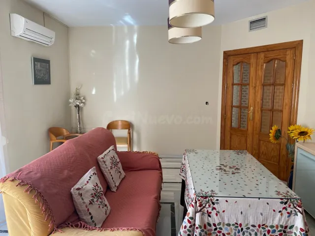 OPORTUNIDAD DE PISO EN PLENO CENTRO DEL PUEBLO TODO EXTERIOR - foto 4