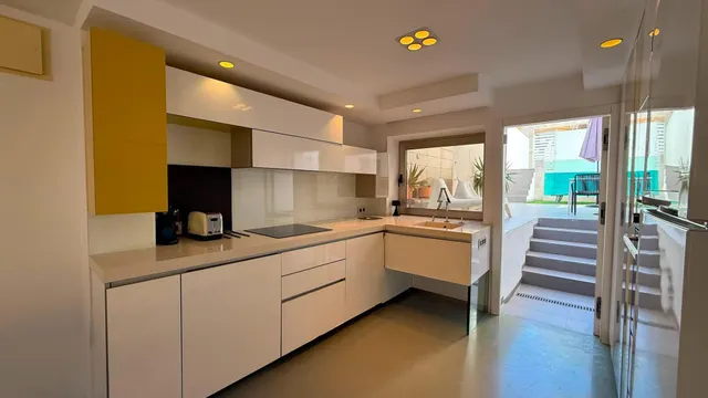 Villa con piscina privada, Alicante, Orihuela Costa. 4 habitaciones, 190 m2, 6,4 kilómetros del mar — 29