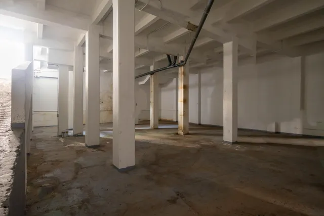 PARKING EN LA SALLE — 4