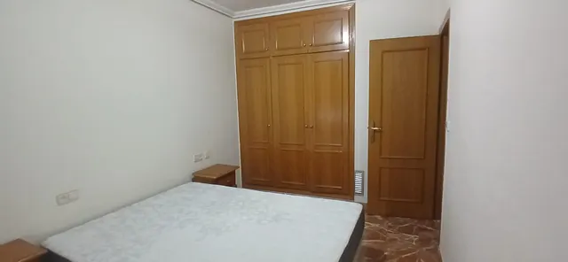 Amplia y luminosa vivienda, para familia o estudiantes — 15
