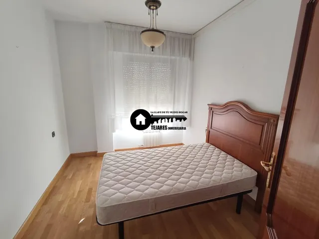 Inmobiliaria tejares vende estupendo piso en zona ensanche — 17