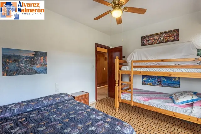 Gran casa con parcela y piscina en Cájar — 19