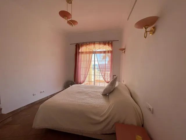 Exclusiva villa en Mijas Golf con vistas a la montaña y piscina privada — 49