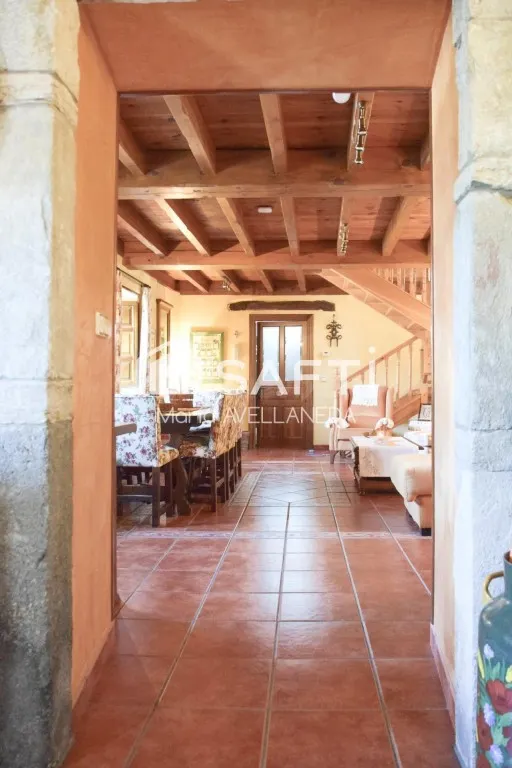 FABULOSA CASA DE PIEDRA TOTALMENTE REFORMADA — 28
