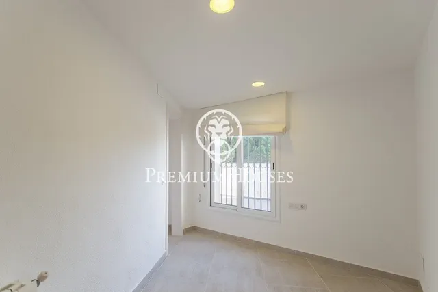 Casa en venta con piscina en Sant Andreu de Llavaneres — 34