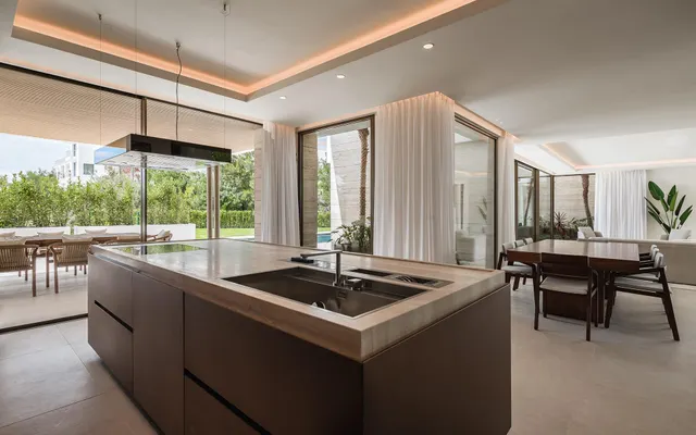 NUEVA VILLA DE LUJO — 16