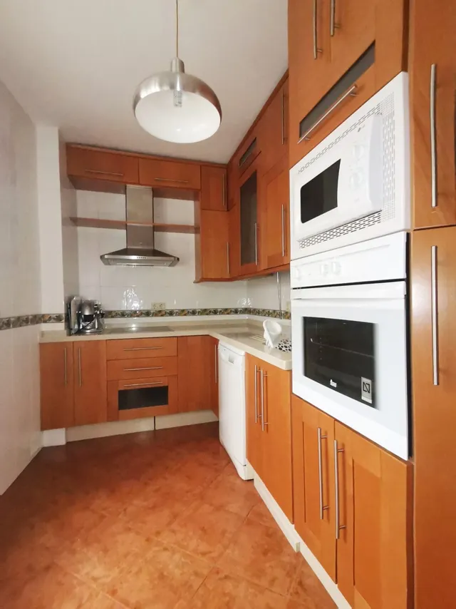 SE VENDE CASA EN PLENO CENTRO DE LOS VILLARES — 29