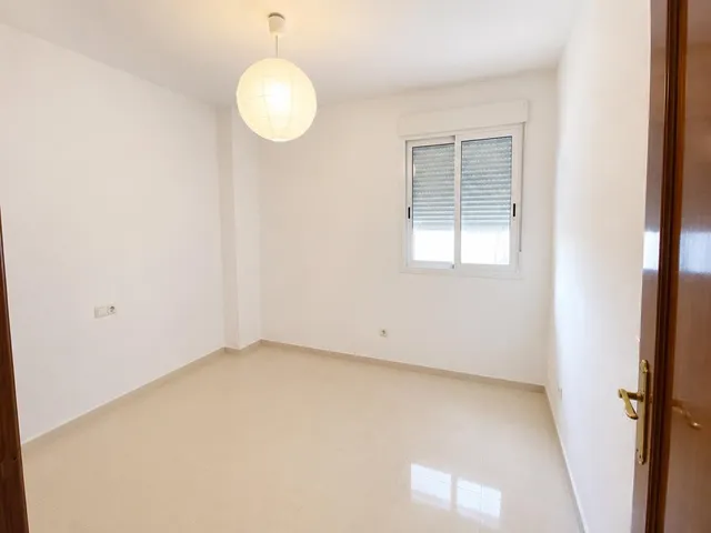 AMPLIA VIVIENDA DE 4 DORMITORIOS EN HACIENDA CAPITÁN, TEATINOS +G+PISCINA… — 7