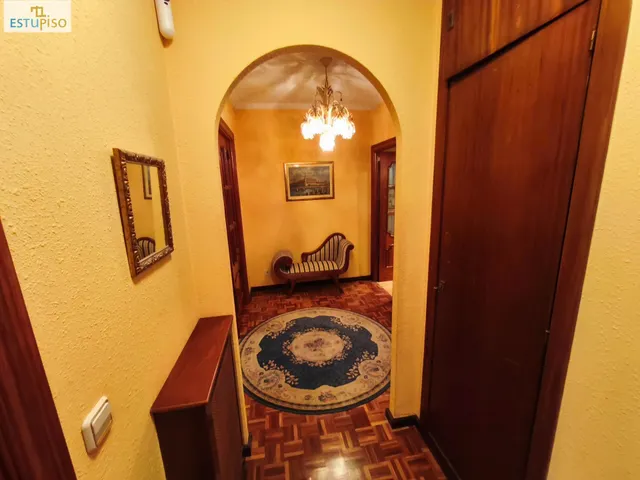 ¡5 habitaciones Y 2 BAÑOS EN PLENO CENTRO! 144 m2 EN CALLE GENERAL ÁLAVA — 41