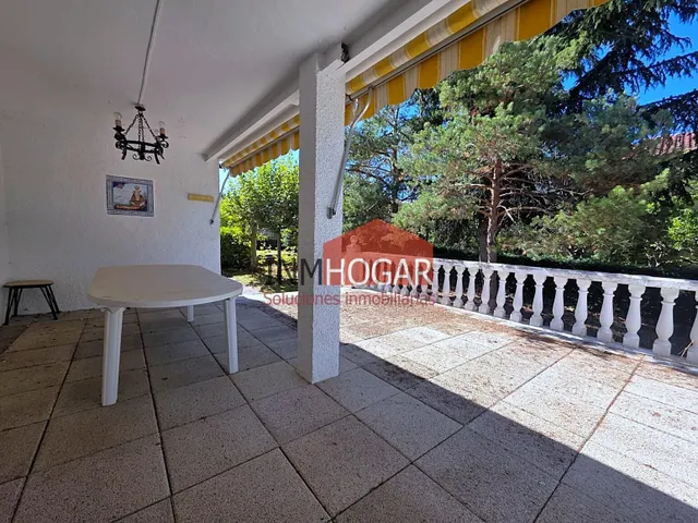 Exclusivo Chalet en Hervencias, Ávila - Un Oasis de Espacio y Tranquilidad — 8