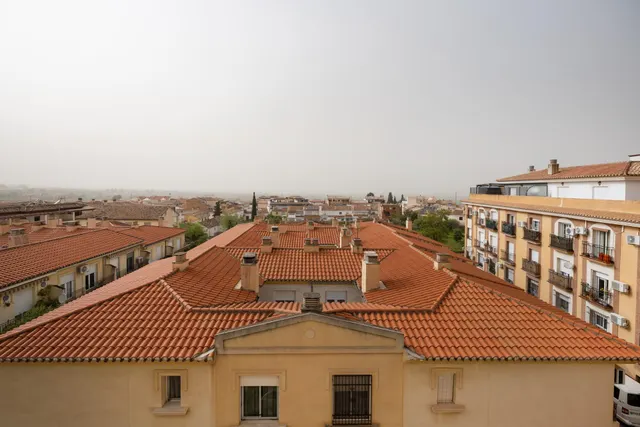 Piso 2 dormitorios, garaje y ascensor a la entrada de la Zubia, junto Ayuntamiento.  Perfecto estado — 23