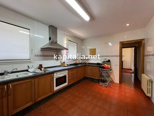Fantástico chalet a la venta en Ontinyent , zona la Solana . — 21