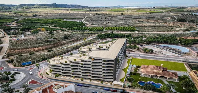 Apartamento de nueva construcción con 2 dormitorios en san Miguel de Salinas(Alicante) — 3