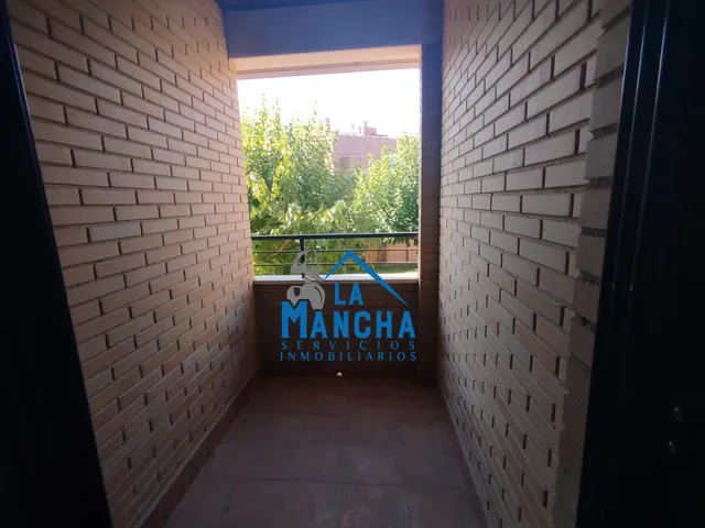 *280.000€* inmobiliaria la mancha vende piso en zona universidad de Albacete — 9