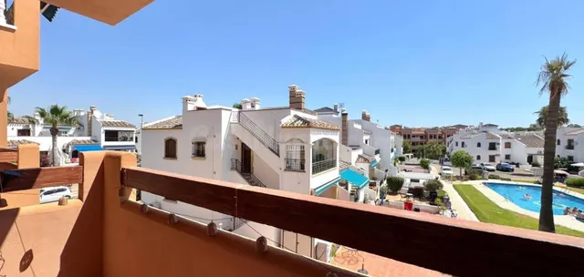Apartamento junto al campo de golf en Villamartín, Orihuela  - foto 2