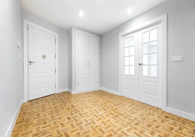 PISO DE 5 DORMITORIOS EN CALLE RECOGIDAS — 28