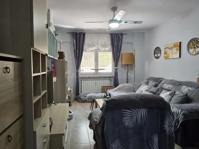 Piso reformado , 3 habitaciones zona de Barrio de Ventas - foto 2