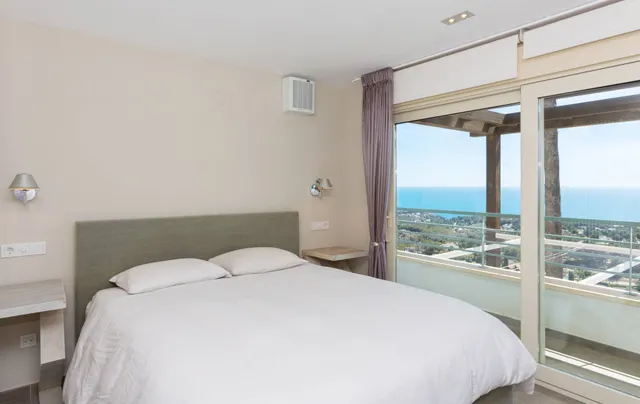 Villa Peñón. Villa con vistas panorámicas a la costa y orientación sur en venta en Benissa. — 12