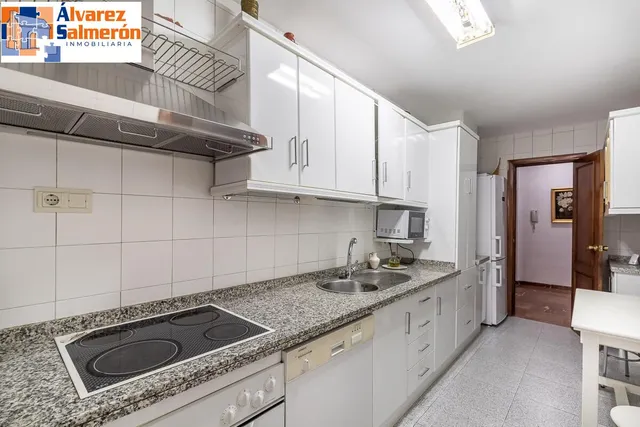 MAGNIFICA VIVIENDA EN LAS FLORES - CAMINO DE RONDA — 23