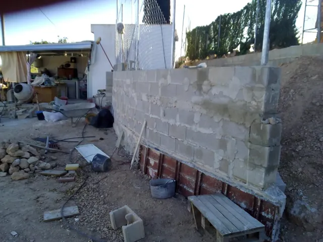 PARCELA CON CASA DE APEROS DE 9 METROS + UNA PORCHADA DE 24 METROS — 8